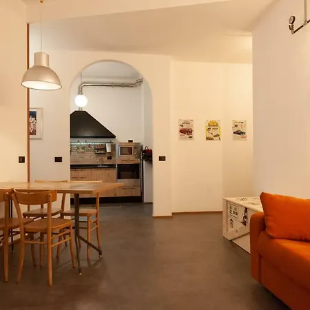 2nd Floor - 5 Terre Lägenhet
